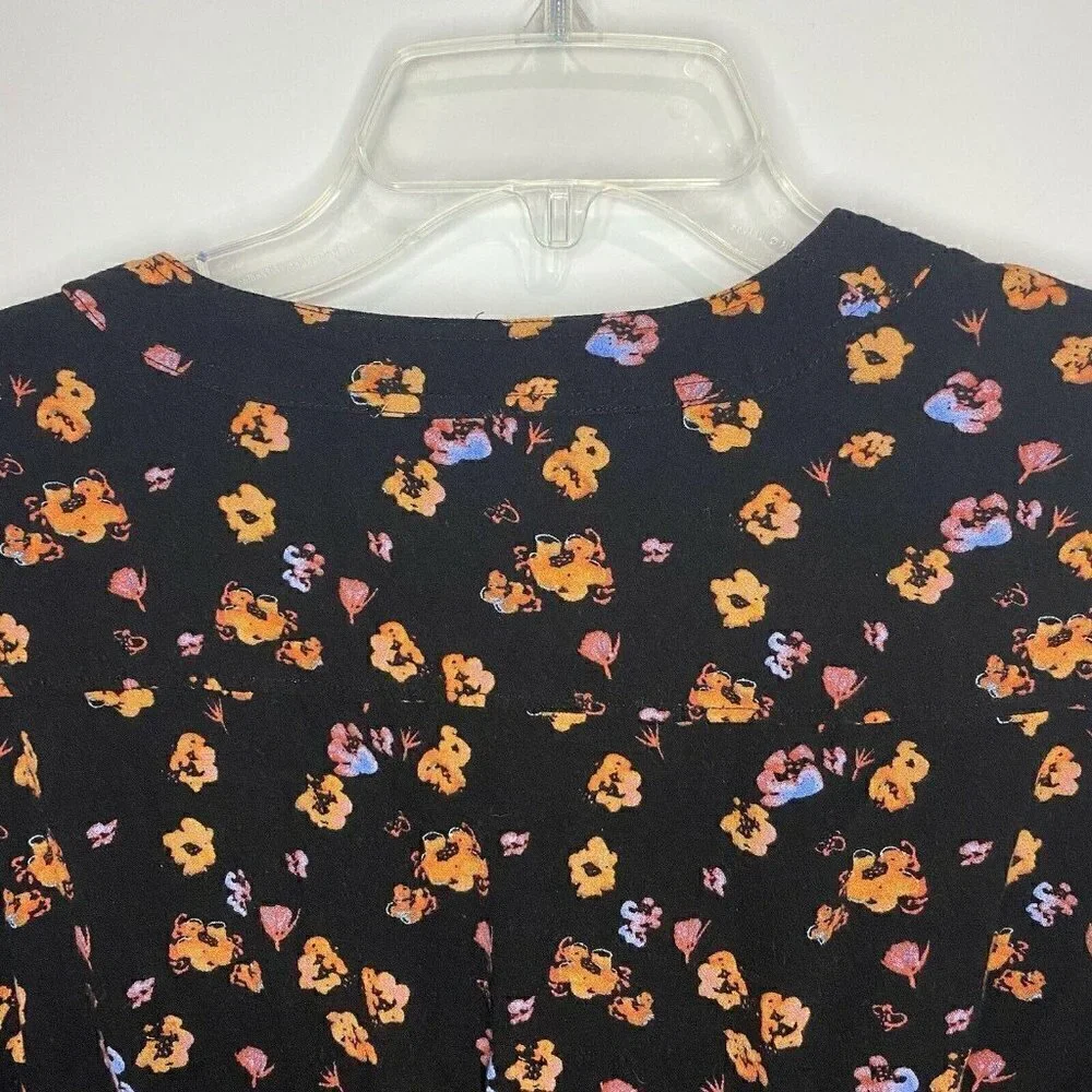 Free People Shorts Romper Sz 4 Floral Print Plunge V-Neck